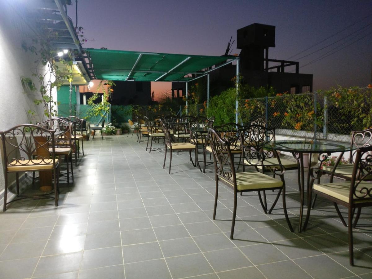 Aashiyana Inn Nashik Exterior photo